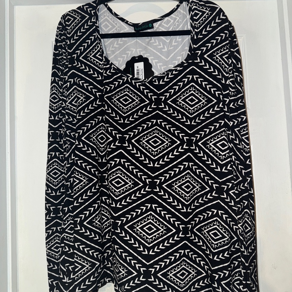Elegant Black and White Geometric Women's Blouse